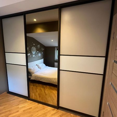 Kungu Street Apartment เลียปาญา ภายนอก รูปภาพ